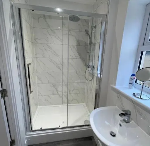 Harrystoke 1 Bedroom Studio, Free Parking & Garden *