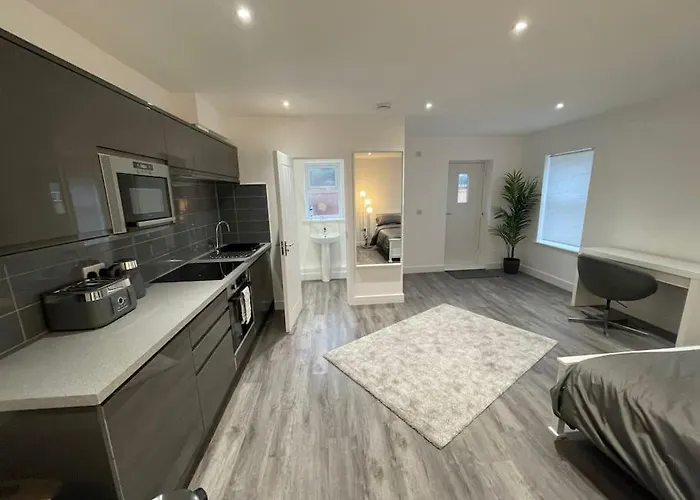 Harrystoke 1 Bedroom Studio, Free Parking & Garden * Bristol